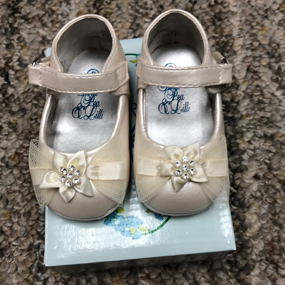 “Joyce” Infant Ivory Pearl Dress Shoes